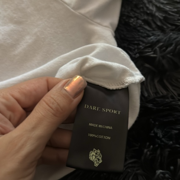 Darc Sport Women’s Medium white Civil Regime crop top - Picture 5 of 7